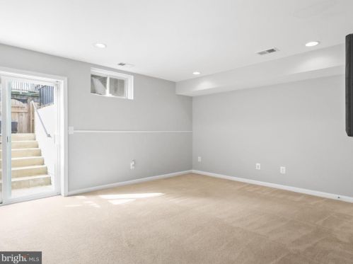 2217 William Harris Way, Woodbridge VA  22191-6381 exterior