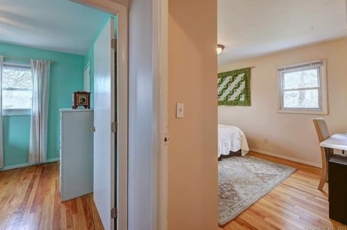 25 Wayne Rd, Milford CT  06460-3843 exterior