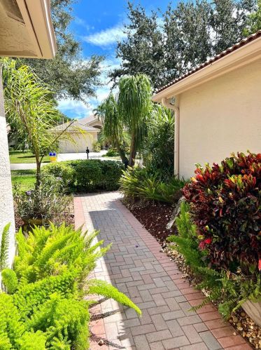 11372 Ohanu Cir, Boynton Beach, FL 33437-7032