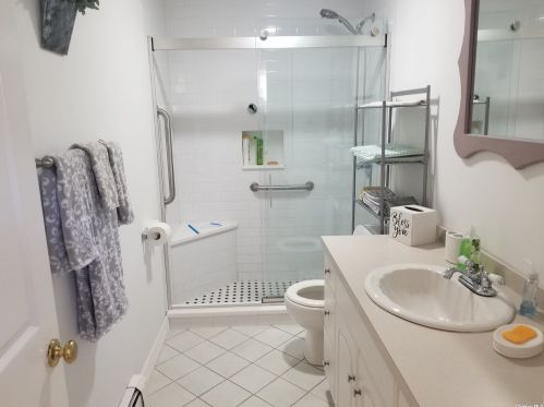 209 Country Rd, Mount Sinai NY  11766-1509 exterior