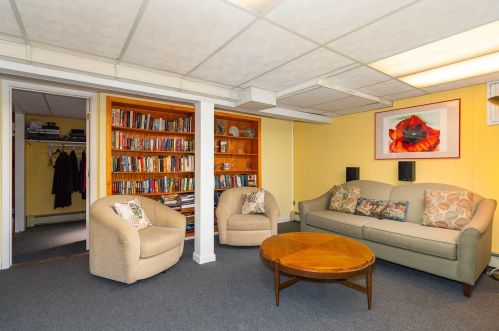 52 Timberline Dr, Poughkeepsie NY  12603-5546 exterior