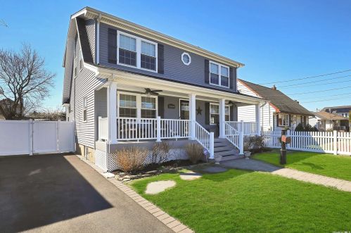 2454 Orange St, North Bellmore, NY 11710-3911