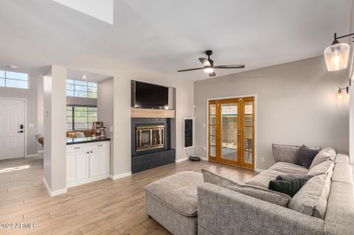 4210 Siesta Ln, Glendale AZ  85308-7504 exterior