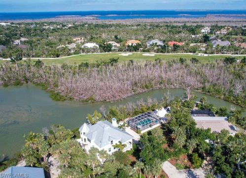 5690 Pne Tree Dr, Sanibel FL 33957-2304 exterior