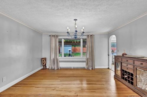 2129 Boulevard, Hartford CT  06107-2612 exterior