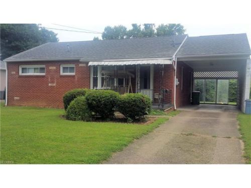 1522 Boulevard Dr, Belpre, OH 45714-1216