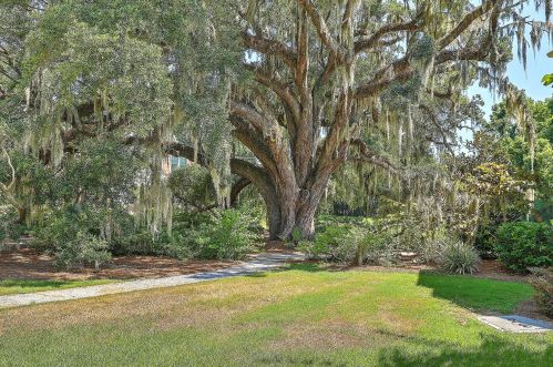 1927 Chatelain Way, Mount Pleasant SC  29464-3272 exterior