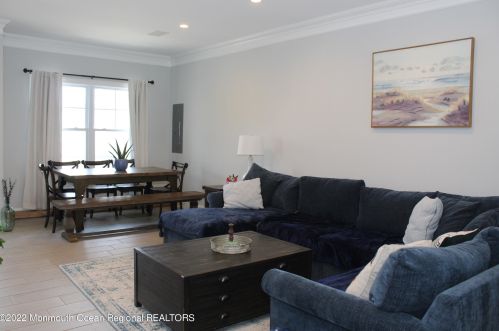 26 Valley St, Monmouth Hills, NJ 07732-1649