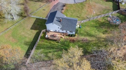 52 White Oak Ct, Parsippany NJ  07054-2325 exterior