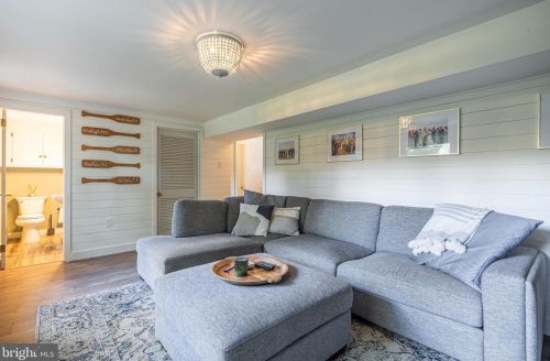 419 Hartford Dr, Riverton NJ  08077-4021 exterior