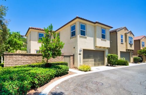 2802 Santa Fe Rd, Brea, CA 92821-9101