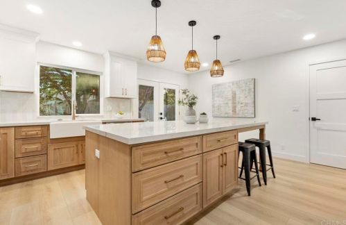 2079 Park Dale Ln, Encinitas CA  92024-4325 exterior
