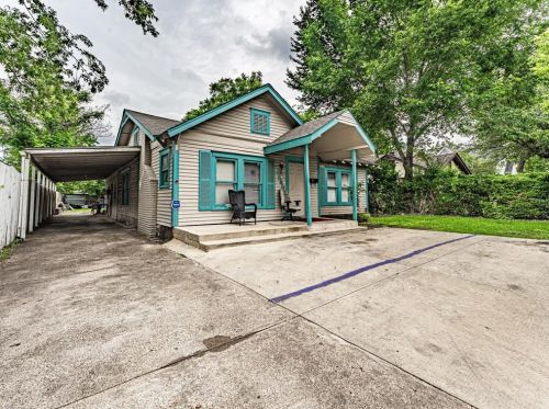 2542 Grafton Ave, Dallas, TX 75211-5423