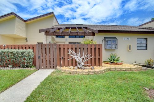 5131 Nesting Way, Delray Beach, FL 33484-2749