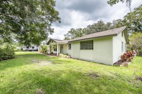 2406 Sunset Ln, Lutz FL  33549-8209 exterior