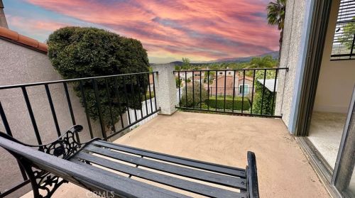 854 Congressional Rd, Simi Valley CA 93065-6613 exterior