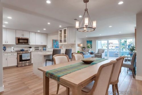 84 Montego Ct, San Diego CA 92118-3252 exterior