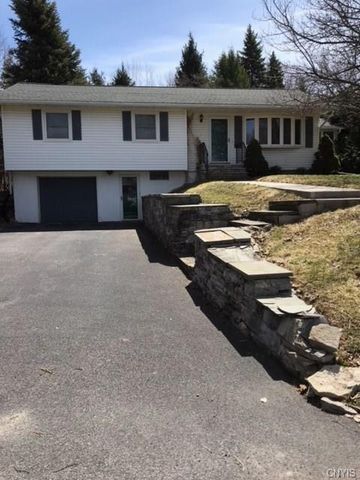 217 Crestwood Dr, Split Rock, NY 13031-2411