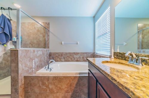 10103 Newminster Loop, Ruskin FL  33573-6727 exterior