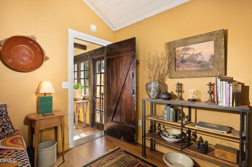 2919 Lake Ave, Altadena CA  91001-1621 exterior