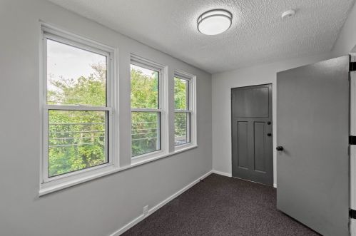 2701 Homehurst Ave, Pittsburgh, PA 15234-3141