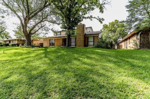 2105 Meredith Ln, Richardson, TX 75081-2152