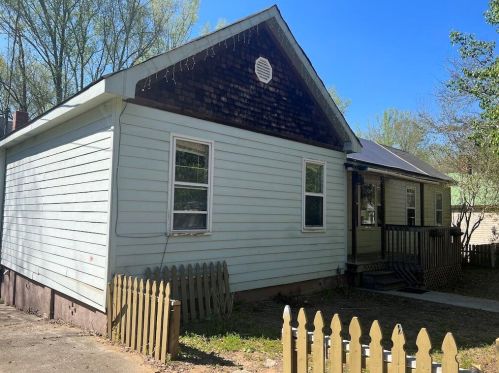 27 Senn St, Vaucluse SC  29850-9700 exterior