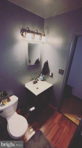 705 Green Tree Ln, Bear DE  19701-1075 exterior