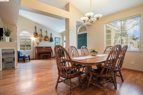 5339 Lakespring Dr, Oakley, CA 94561-3142