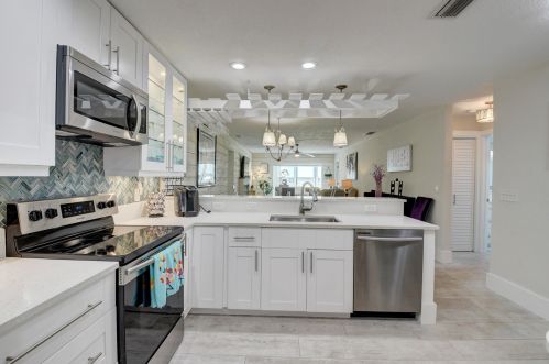 555 Banyan Tree Ln, Delray Beach, FL 33483-5000
