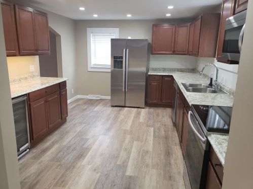 18 Brook St, Derry NH  03038-2603 exterior