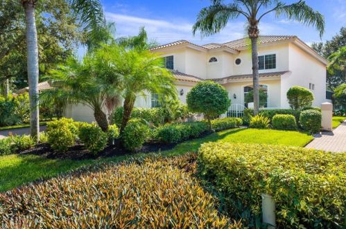 5787 Persimmon Way, Naples, FL 34110-2320