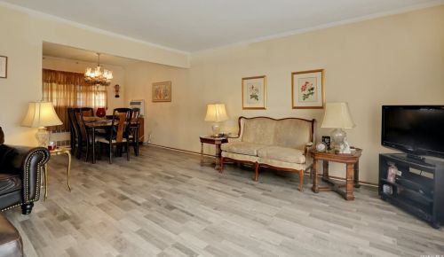 1416 Clay St, Floral Park, NY 11003-1013