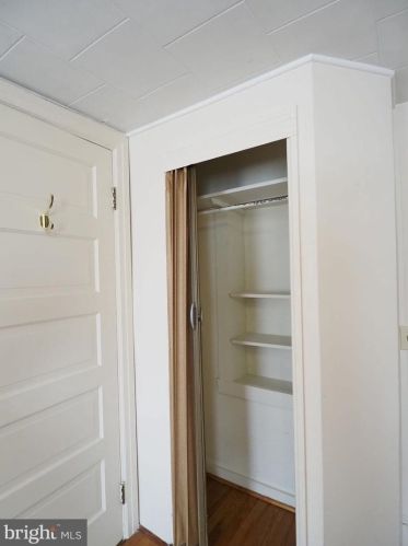 326 Liberty St, Charles Town WV  25414-1828 exterior