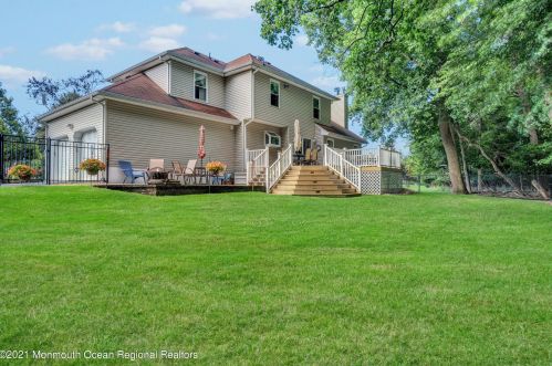 305 Bartley Rd, Jackson Twp NJ  08527-1166 exterior