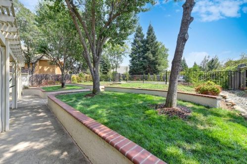 255 American River Canyon Dr, Folsom CA  95630-7142 exterior