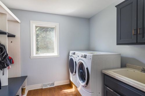 38 Deneveu Cir, Fond Du Lac WI  54935-5457 exterior