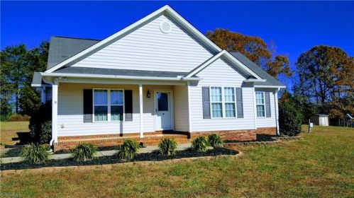 4332 Ellas Dr, Gibsonville, NC 27249-9382
