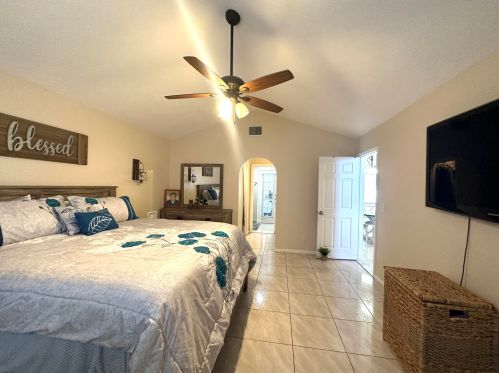 2062 Floresta Dr, Fort Pierce FL  34984-4706 exterior
