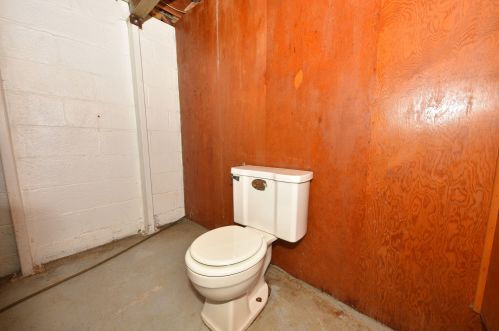 3329 89, Milwaukee WI 53227-4525 exterior