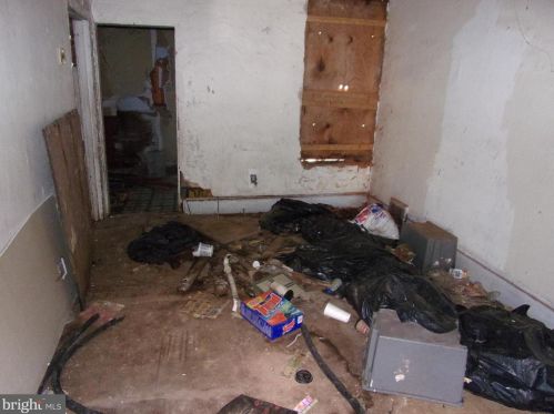 2467 Amber St, Philadelphia PA 19134-3836 exterior