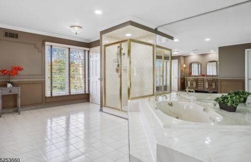 32 Ridge Rd, Parsippany NJ  07834-9629 exterior