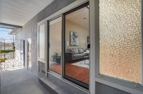 464 Yellowstone Dr, South San Francisco CA  94080-4235 exterior