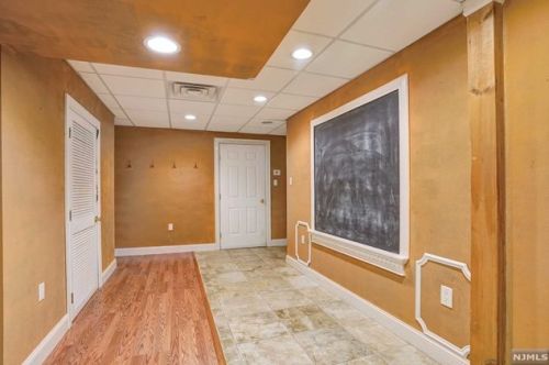 58 Finch Rd, Skyline Lakes NJ  07456-2423 exterior