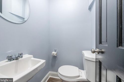 1312 American St, Philadelphia PA  19147-6002 exterior