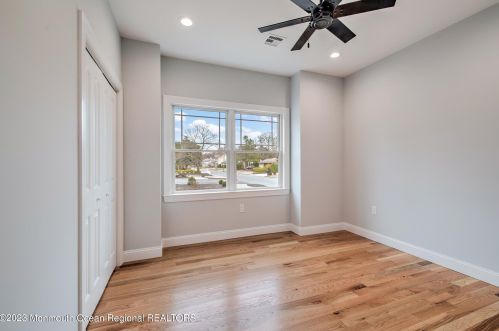 414 Seaward Pl, Lacey NJ  08731-2836 exterior