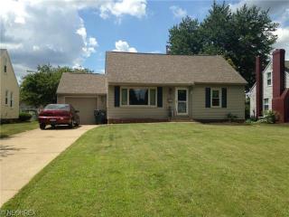 1245 Manor Ave, Canton, OH 44708-3527