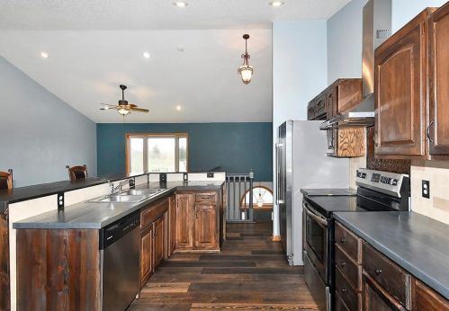 512 4th St, Medford, MN 55049-9502