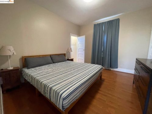 840 58th St, Oakland CA  94608-1404 exterior