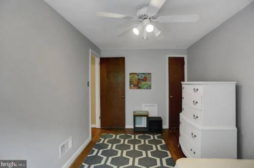 2456 Brookwood St, Harrisburg PA 17104-2111 exterior